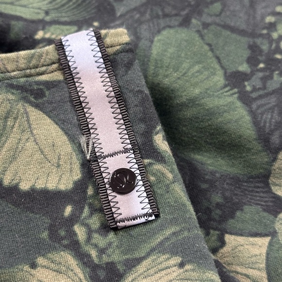 lululemon athletica Green Butterfly Scarf - Picture 2 of 10